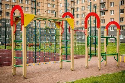 Монтаж детских и спортивных площадок