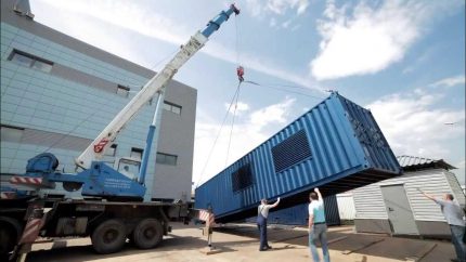 Погрузка-разгрузка контейнеров, морских и железнодорожных манипулятором